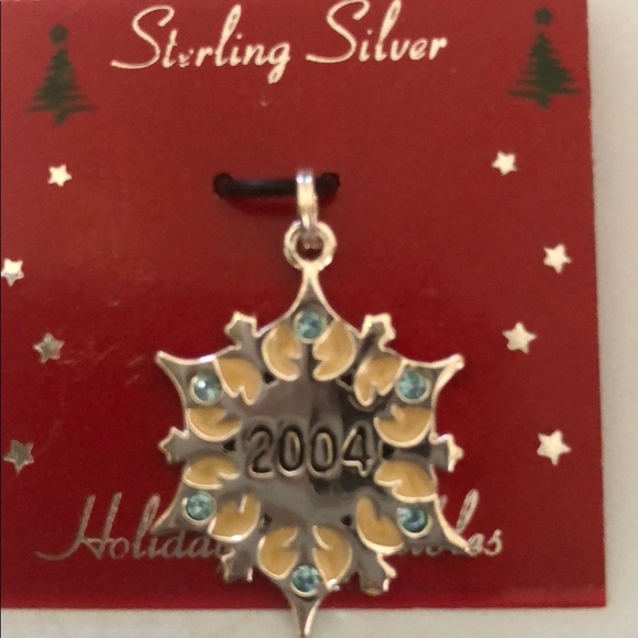 Holiday 2004 SS charm NEW - Picture 1 of 2